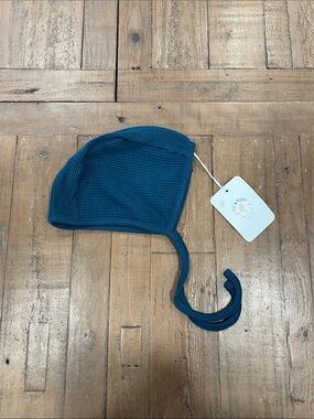 Fin & vince organic cotton waffle knit ocean blue bonnet 6-12 months nwt